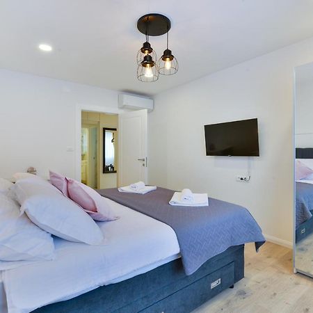 Zara Lumina Apartment Exterior photo