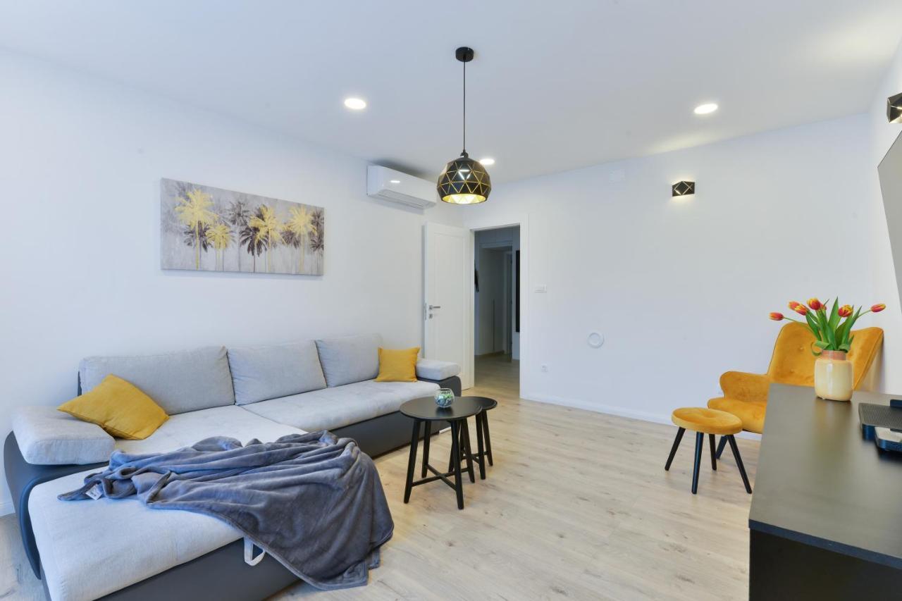 Zara Lumina Apartment Exterior photo